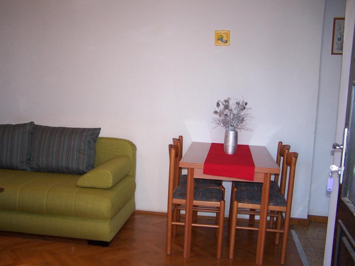 Apartments Sestan Novalja Ngoại thất bức ảnh