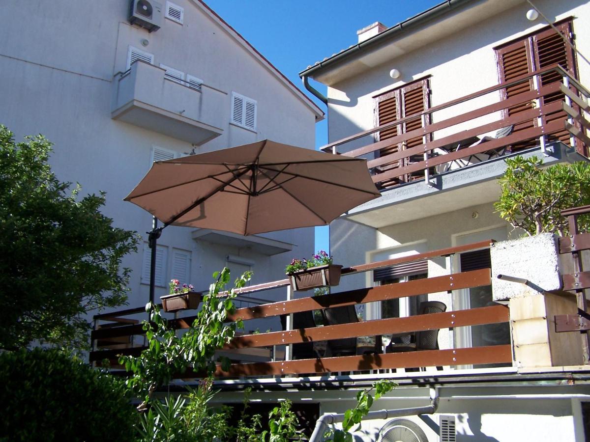 Apartments Sestan Novalja Ngoại thất bức ảnh