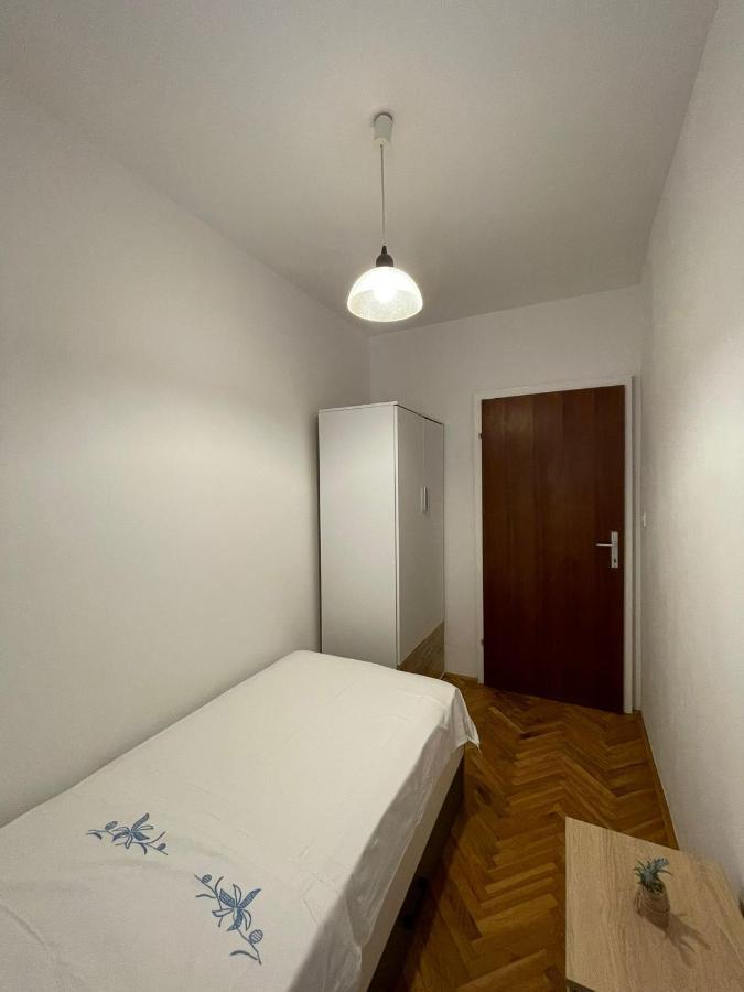 Apartments Sestan Novalja Ngoại thất bức ảnh