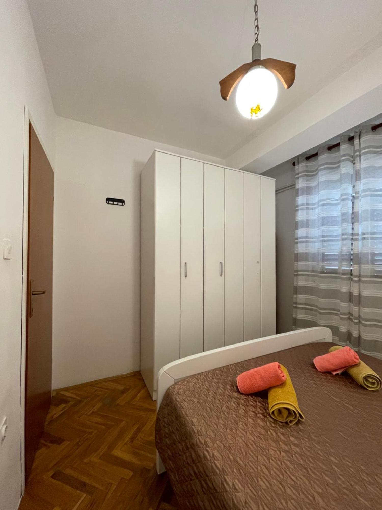 Apartments Sestan Novalja Ngoại thất bức ảnh