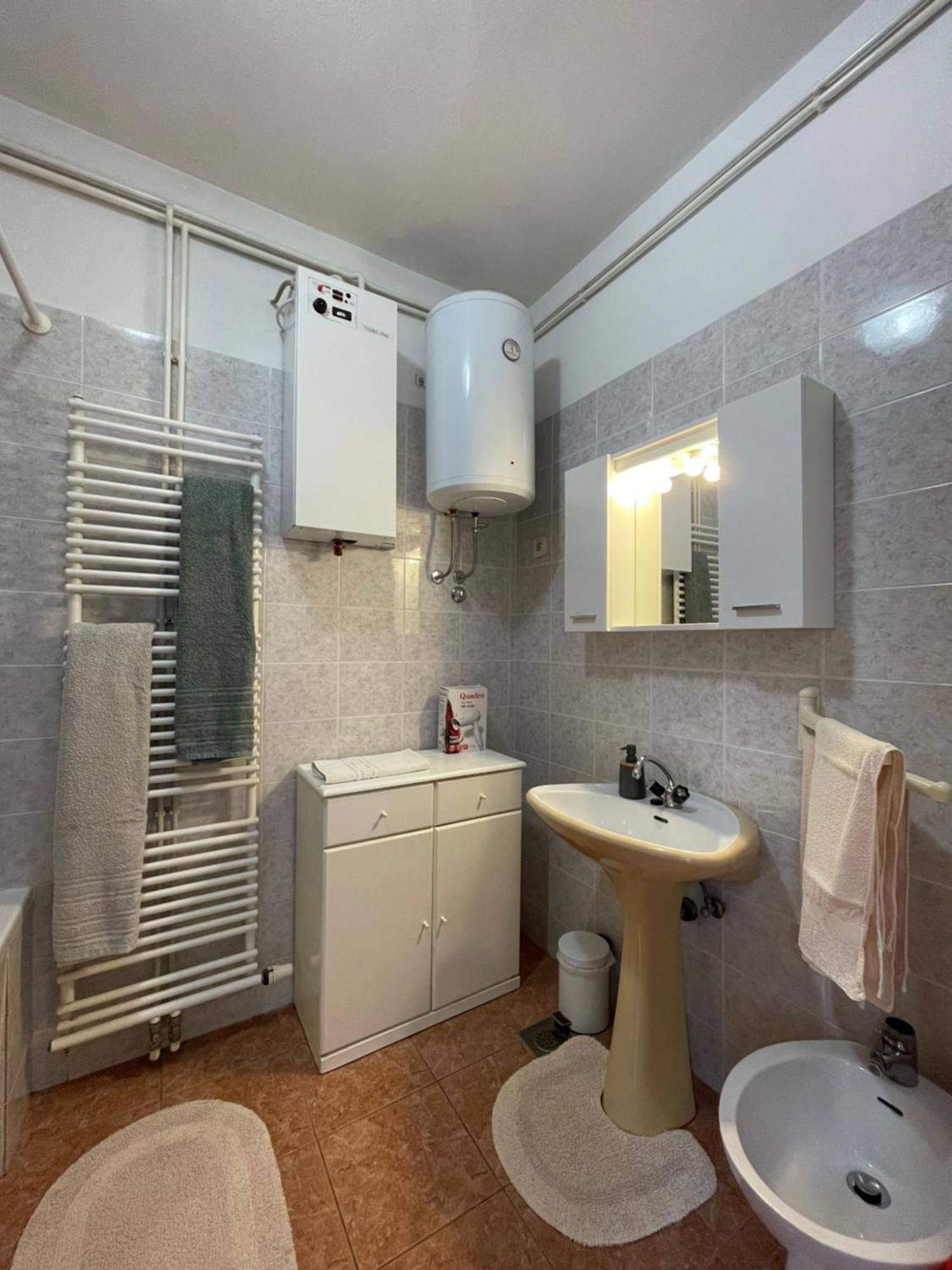 Apartments Sestan Novalja Ngoại thất bức ảnh