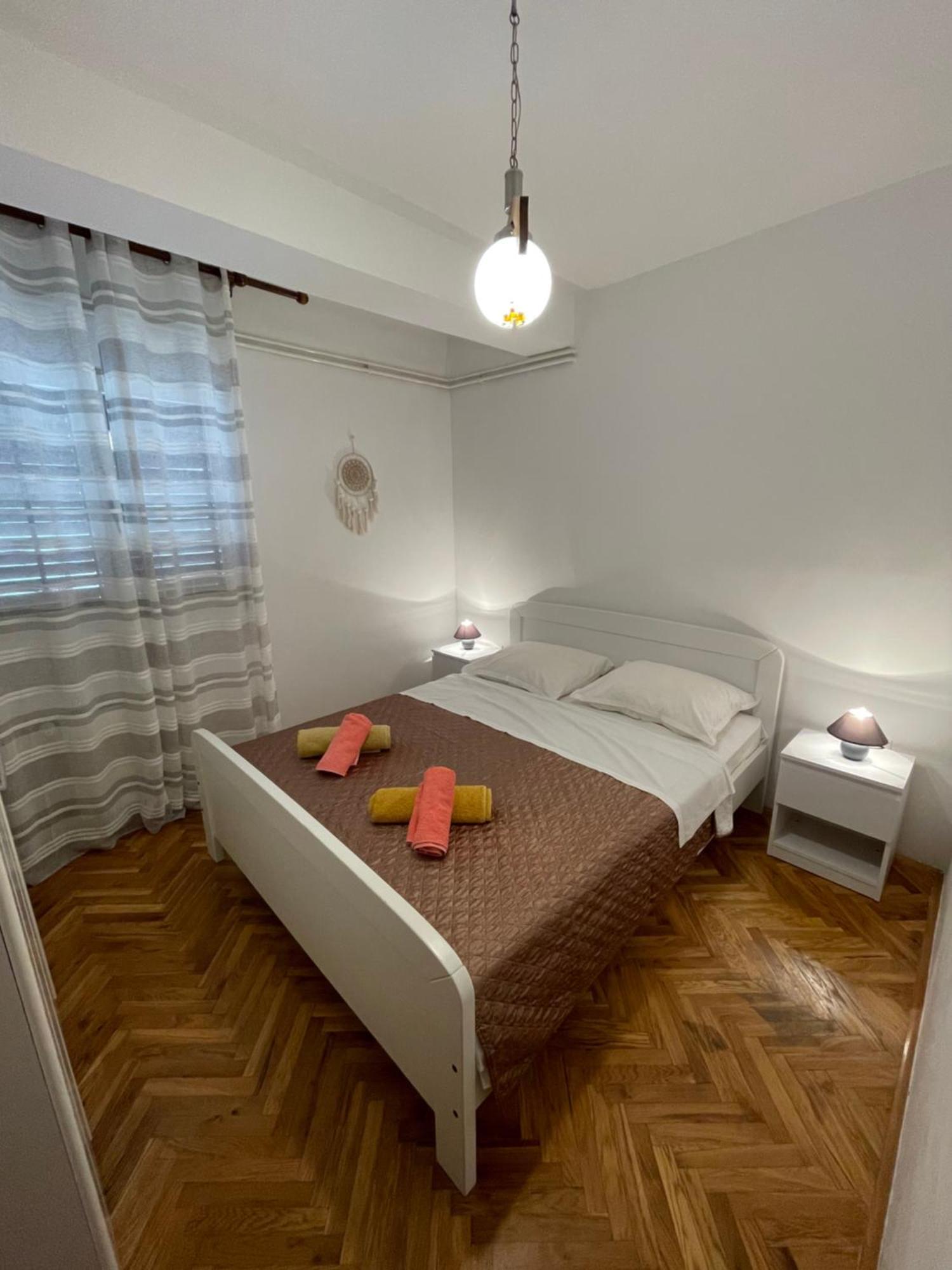 Apartments Sestan Novalja Ngoại thất bức ảnh