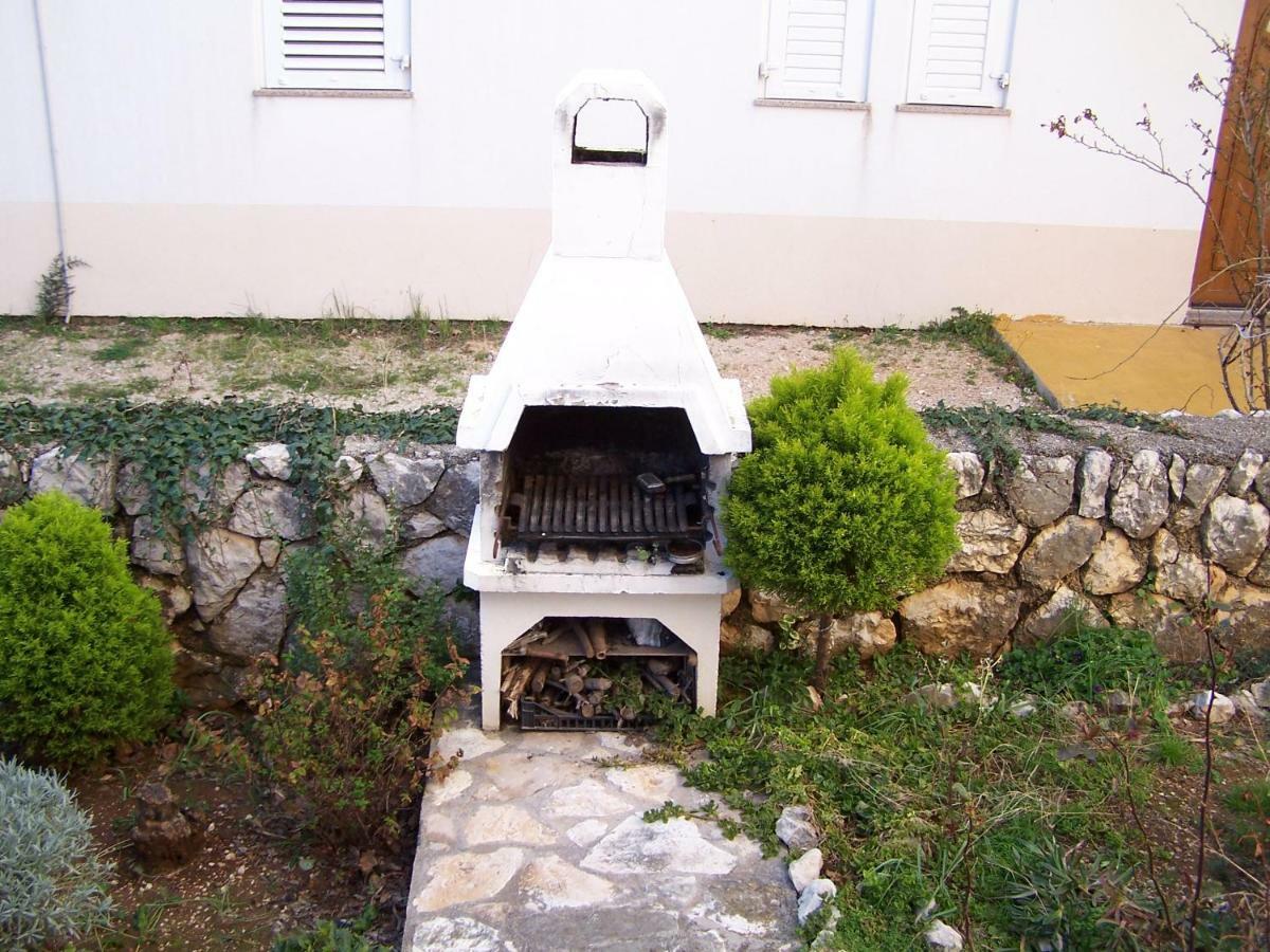 Apartments Sestan Novalja Ngoại thất bức ảnh